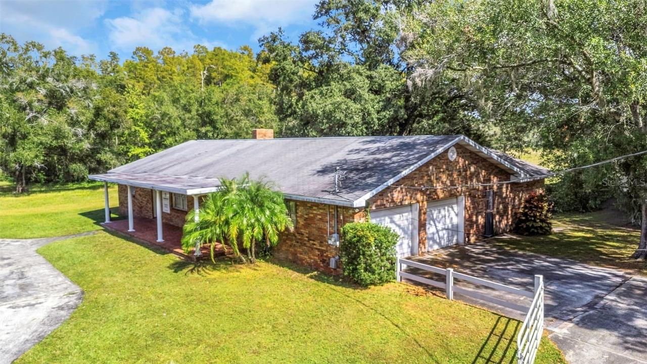 17515 Lakeshore Rd., Lutz, FL 33558