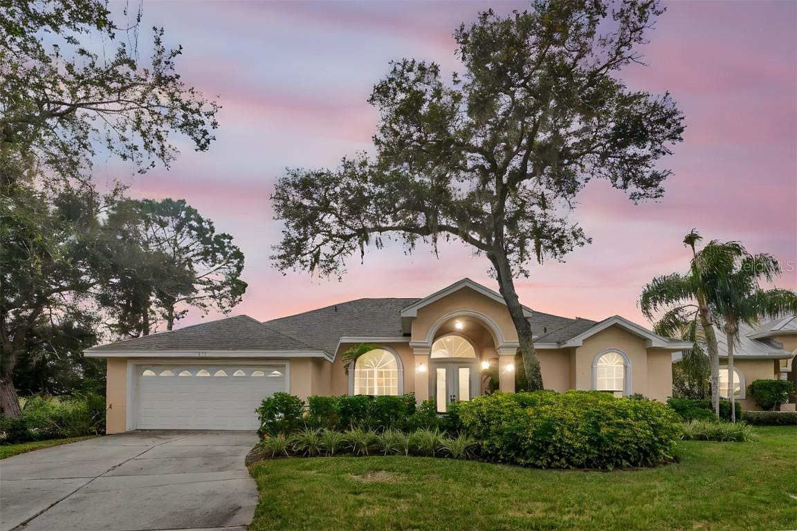 731 Waterside Ct., Tarpon Springs, FL 34689