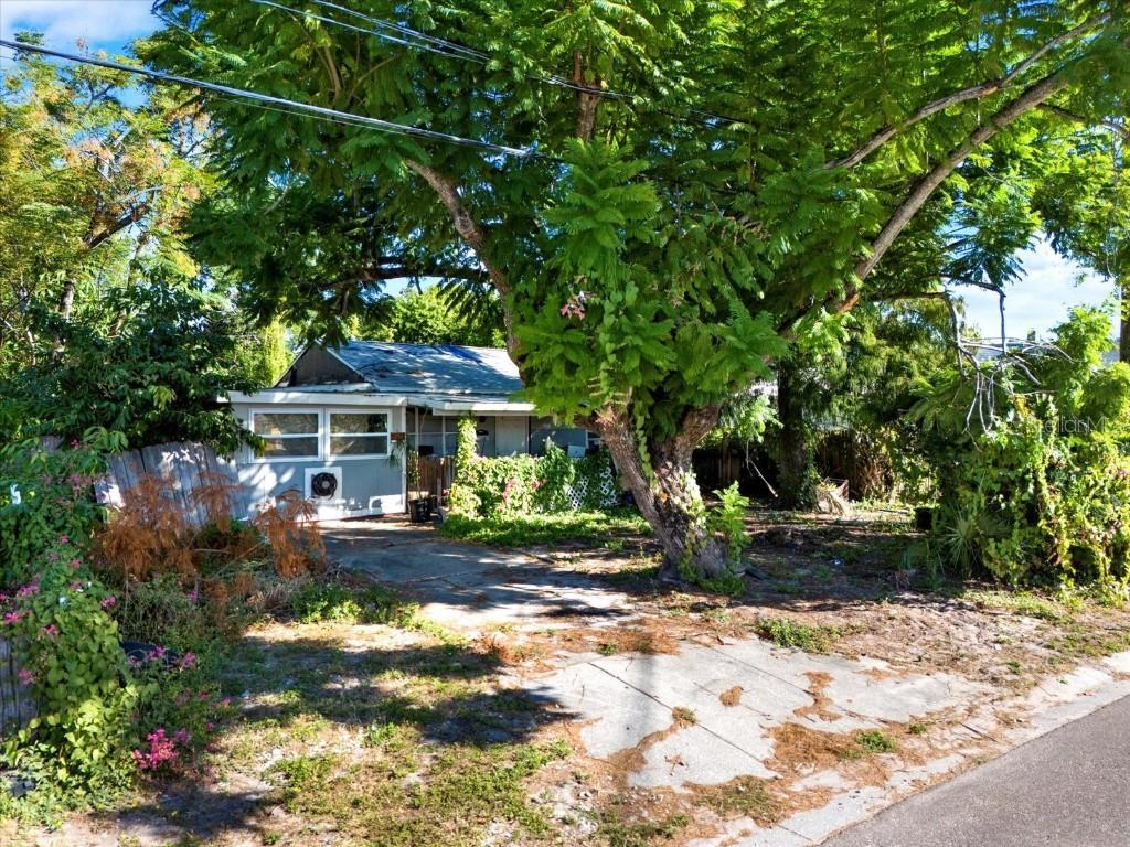 2221 28th Ave., St Petersburg, FL 33713