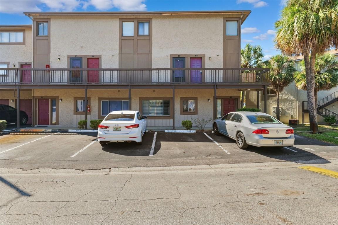 6321 Newtown Cir. #21B7, Tampa, FL 33615