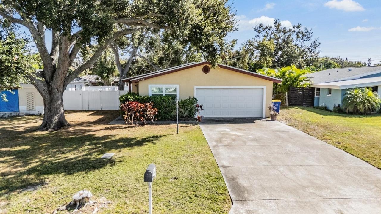 10502 Orange Blossom Ln., Seminole, FL 33772