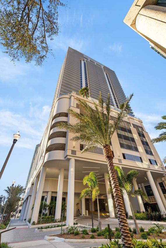 275 1st Ave. #4204, St Petersburg, FL 33701