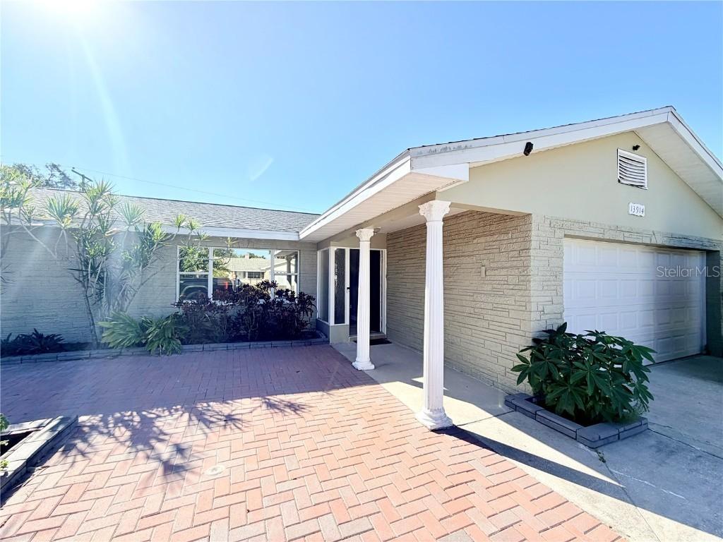 13914 84th Ter., Seminole, FL 33776