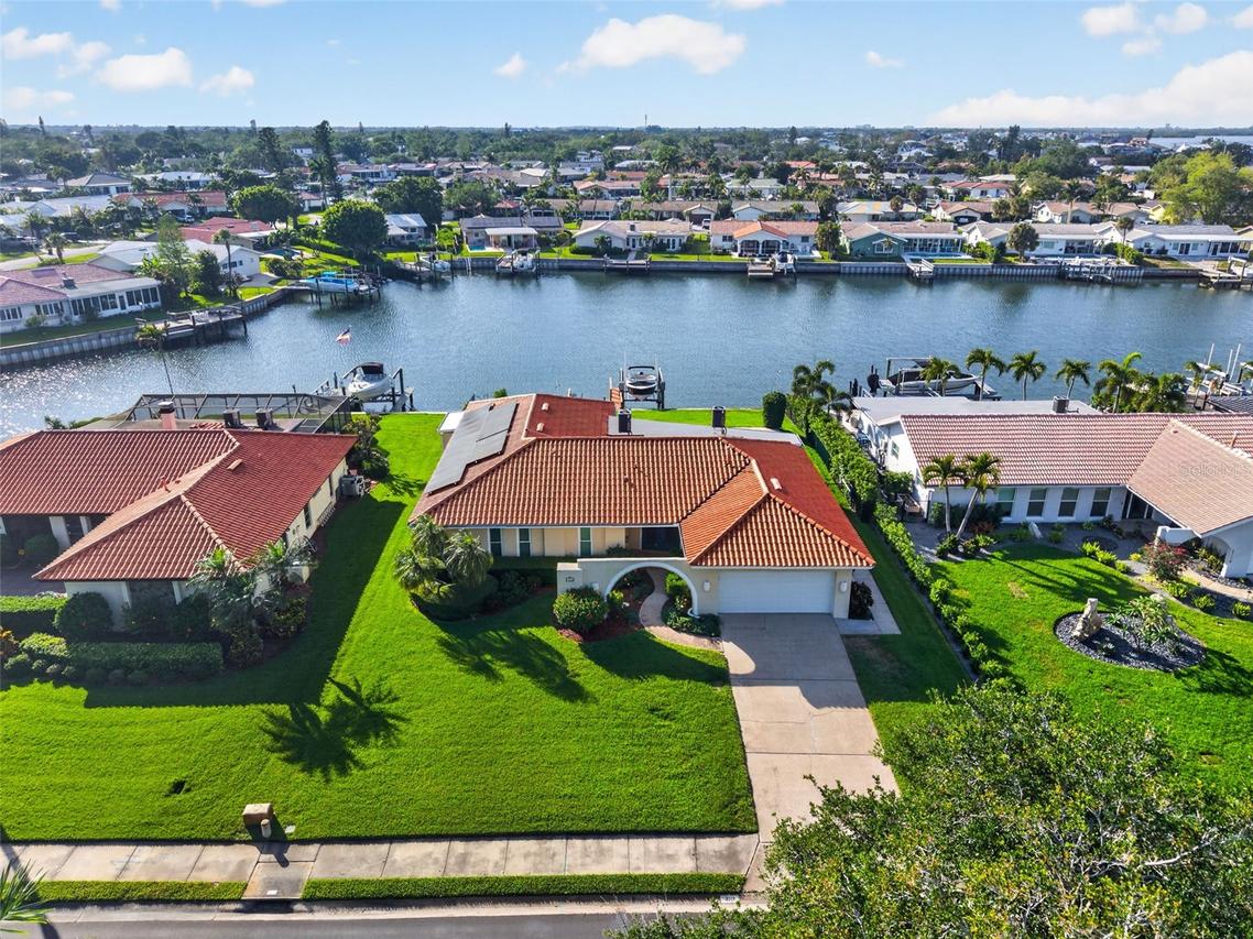 4712 Overlook Dr., St Petersburg, FL 33703