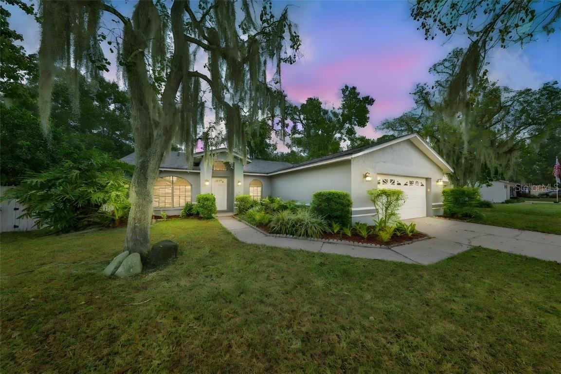 3818 Biscay Pl., Land O Lakes, FL 34639