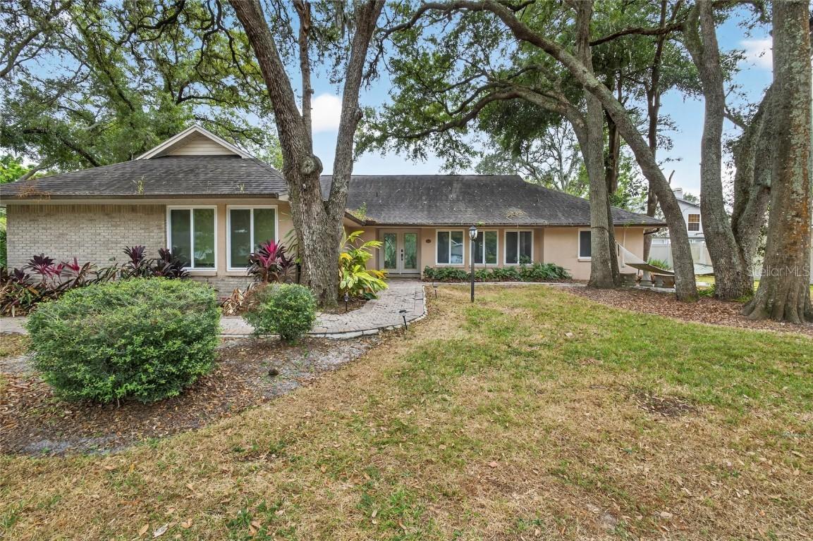 6317 E 113th Ave., Temple Terrace, FL 33617