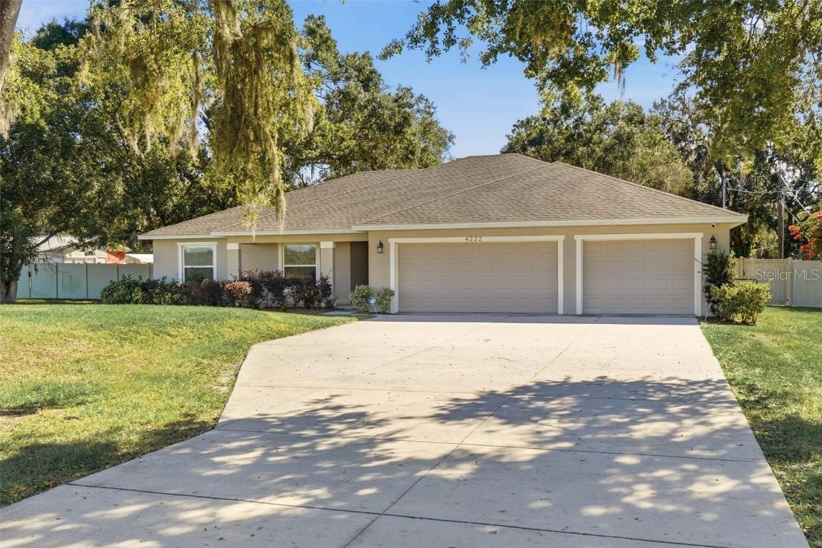 4222 Deeson Rd., Lakeland, FL 33810