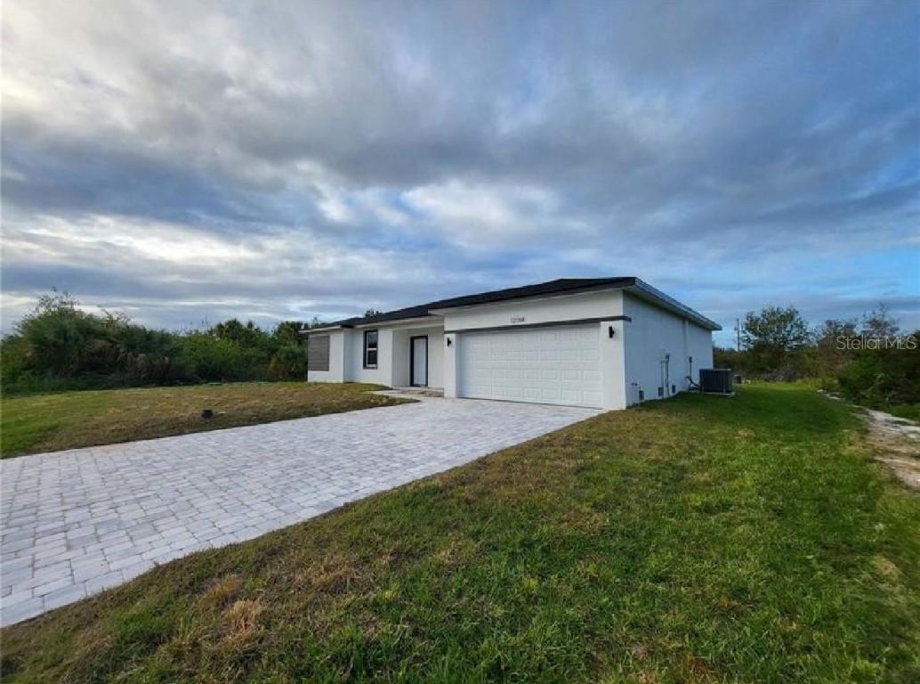 12176 Henley Ave., Port Charlotte, FL 33981