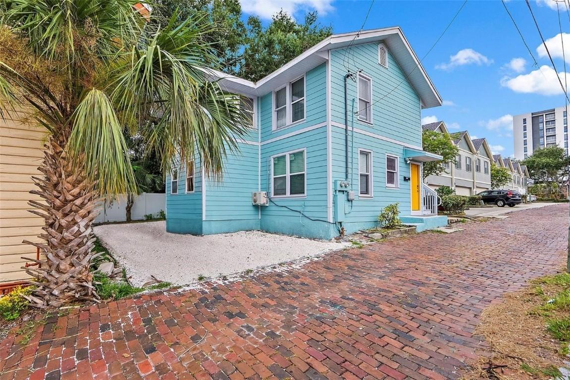 623 Mound Park Way, St Petersburg, FL 33701