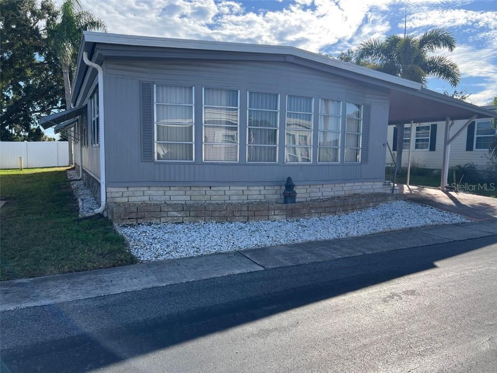 41 Royal Palm Cir., Largo, FL 33778