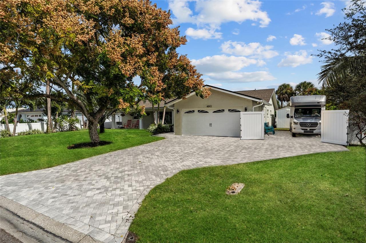 4592 40th St., St Petersburg, FL 33711