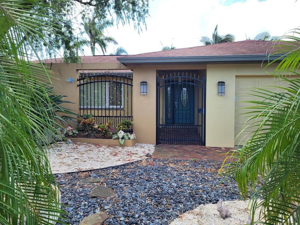 11174 90th Ter., Seminole, FL 33772