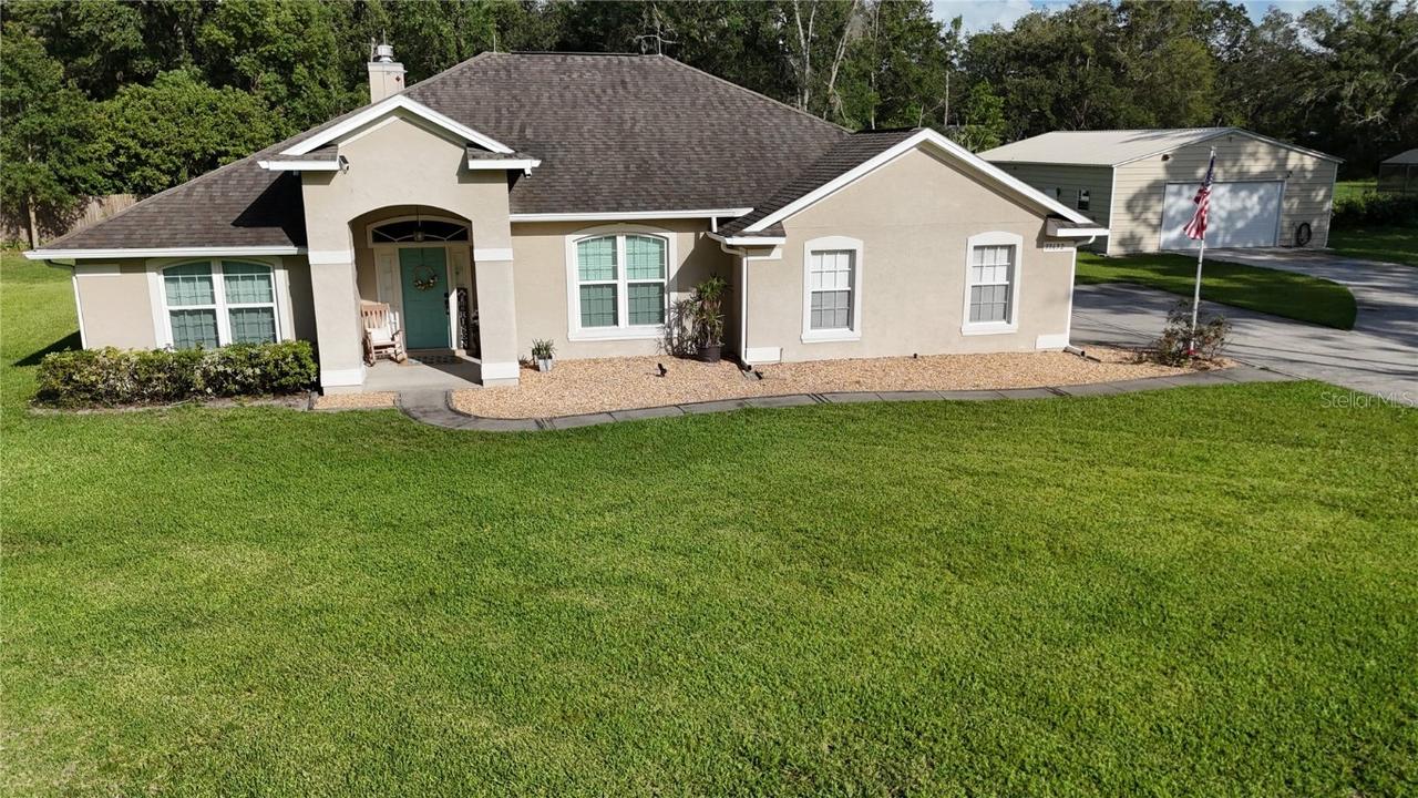 33632 Wesley Rd., Eustis, FL 32736