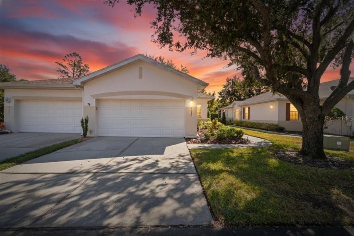 2653 Eagle Greens Dr. #-, Plant City, FL 33566