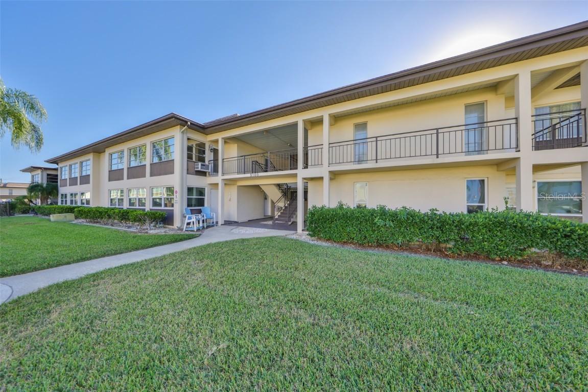 5108 Amulet Drive #206, New Port Richey, FL 34652