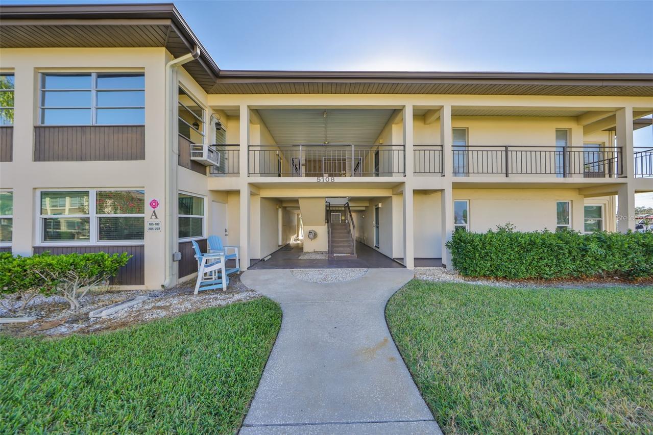 5108 Amulet Drive #206, New Port Richey, FL 34652
