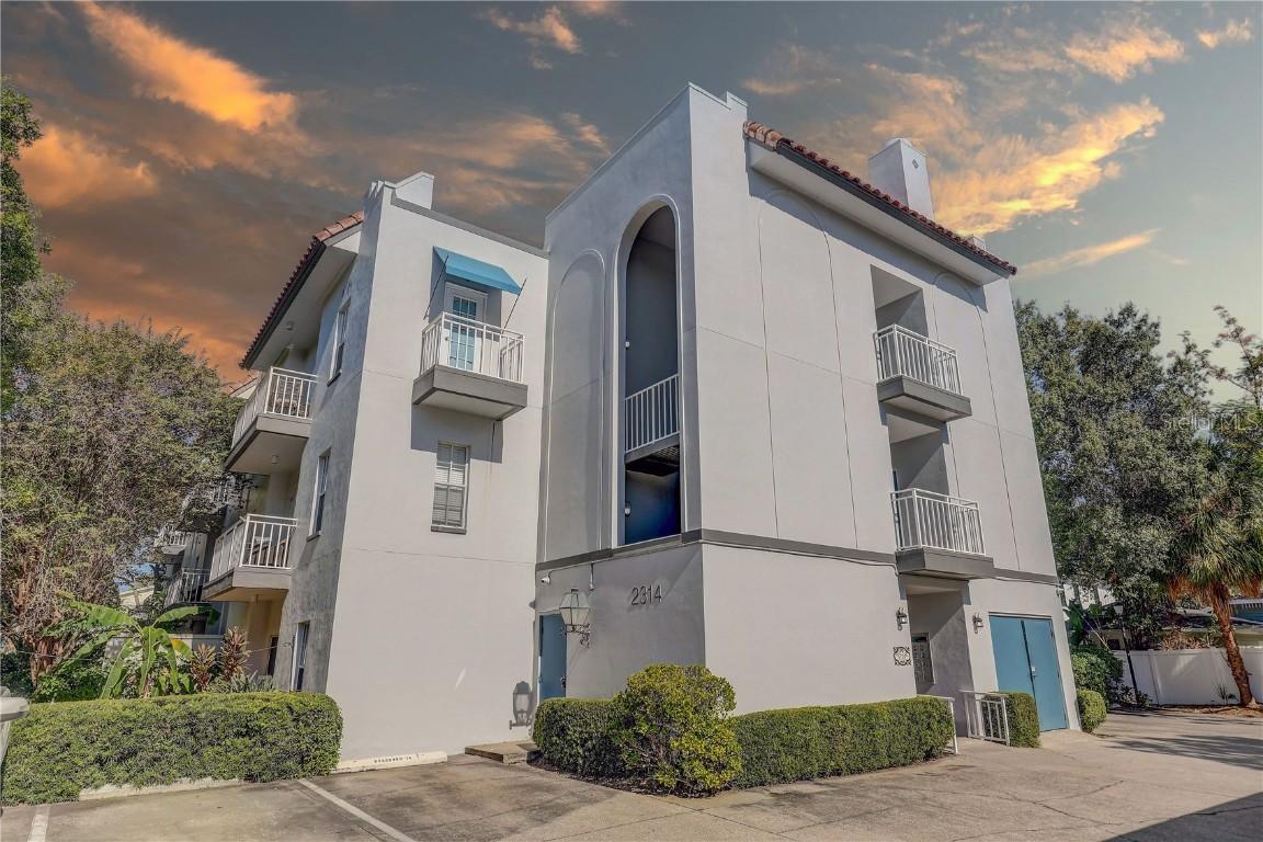 2314 S Clewis Ct. #204, Tampa, FL 33629