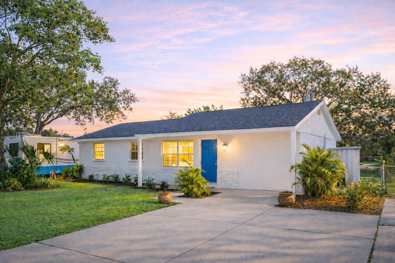 9049 Orchid Dr, Seminole, FL 33777