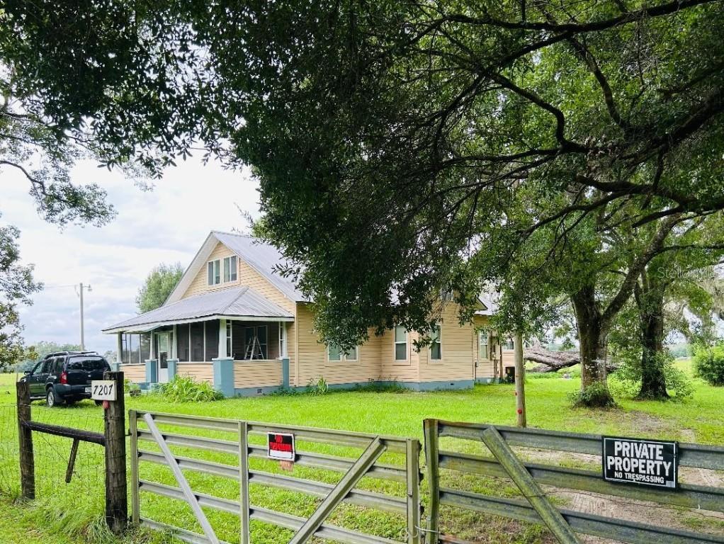 7207 Elwood Rd., Zephyrhills, FL 33540