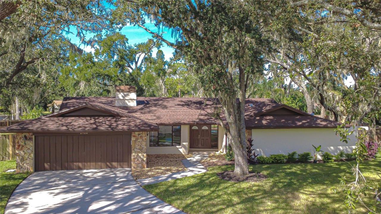 2102 Doefield Ct., Valrico, FL 33596