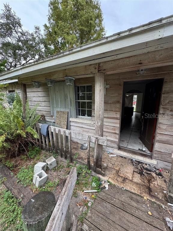 639 Hand Ave., Sarasota, FL 34232