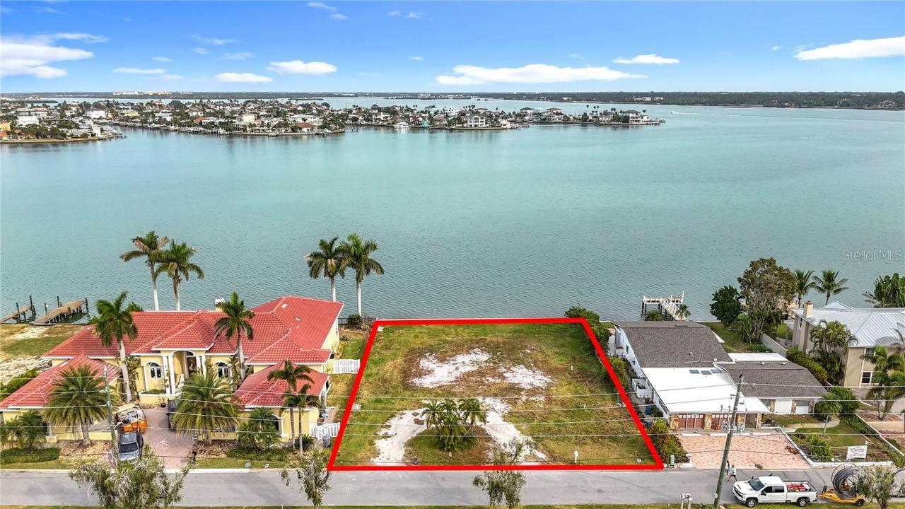 12 Paradise Ln., Treasure Island, FL 33706