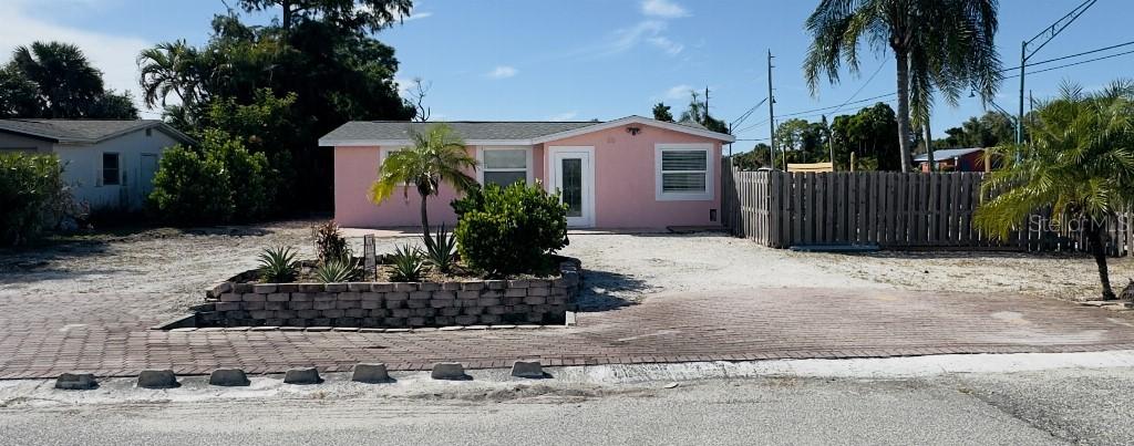 20 Euclid Ave., Englewood, FL 34223