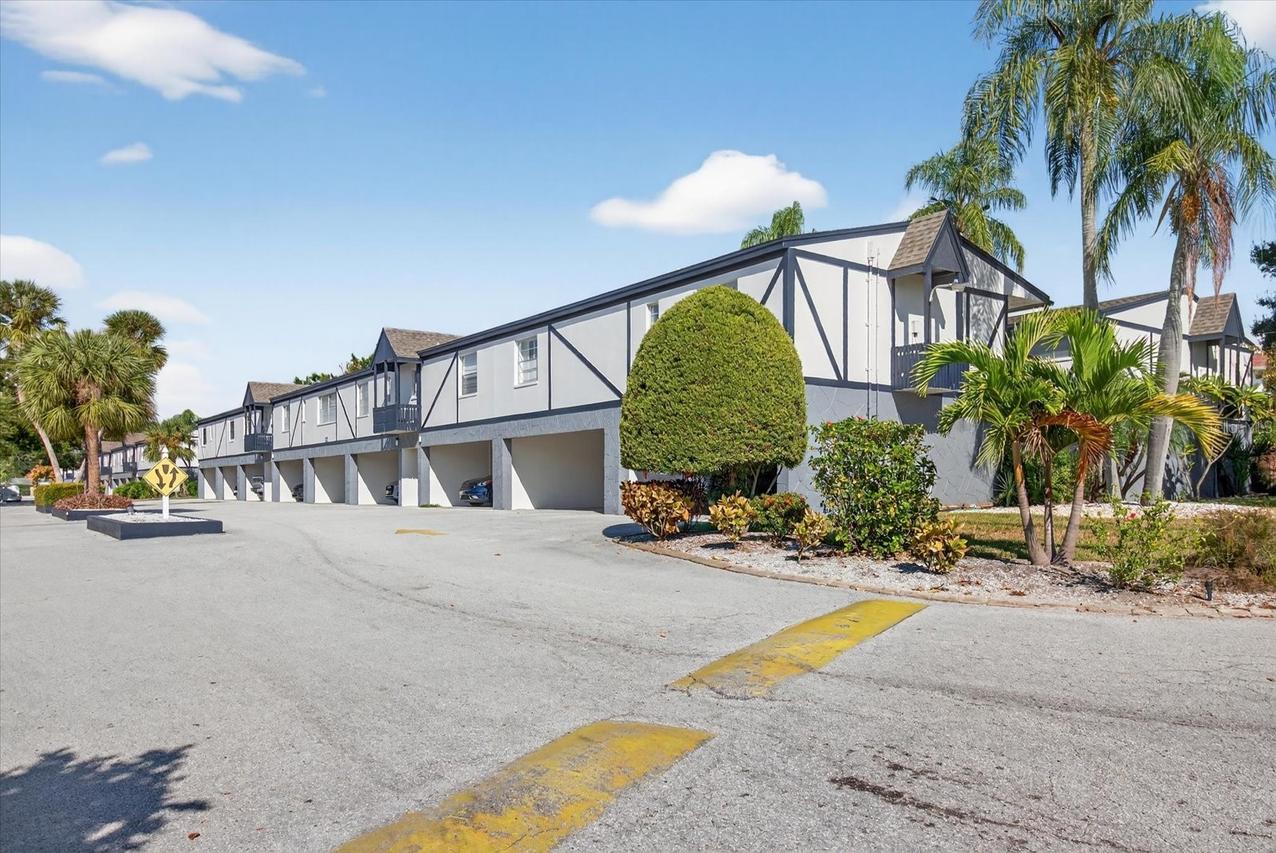 1146 King Arthur Ct. #110, Dunedin, FL 34698