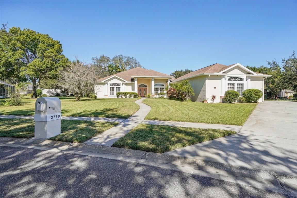 13750 Dowling Ln., Odessa, FL 33556