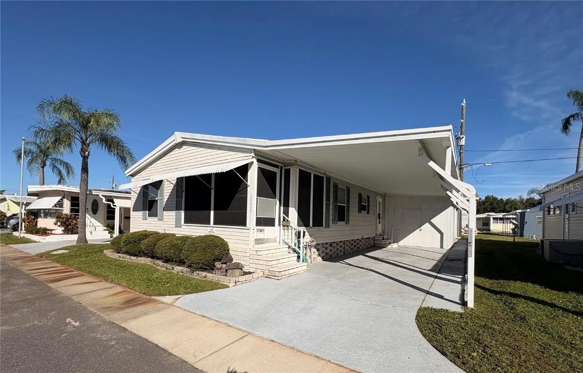 34089 Alamanda Dr., Pinellas Park, FL 33781