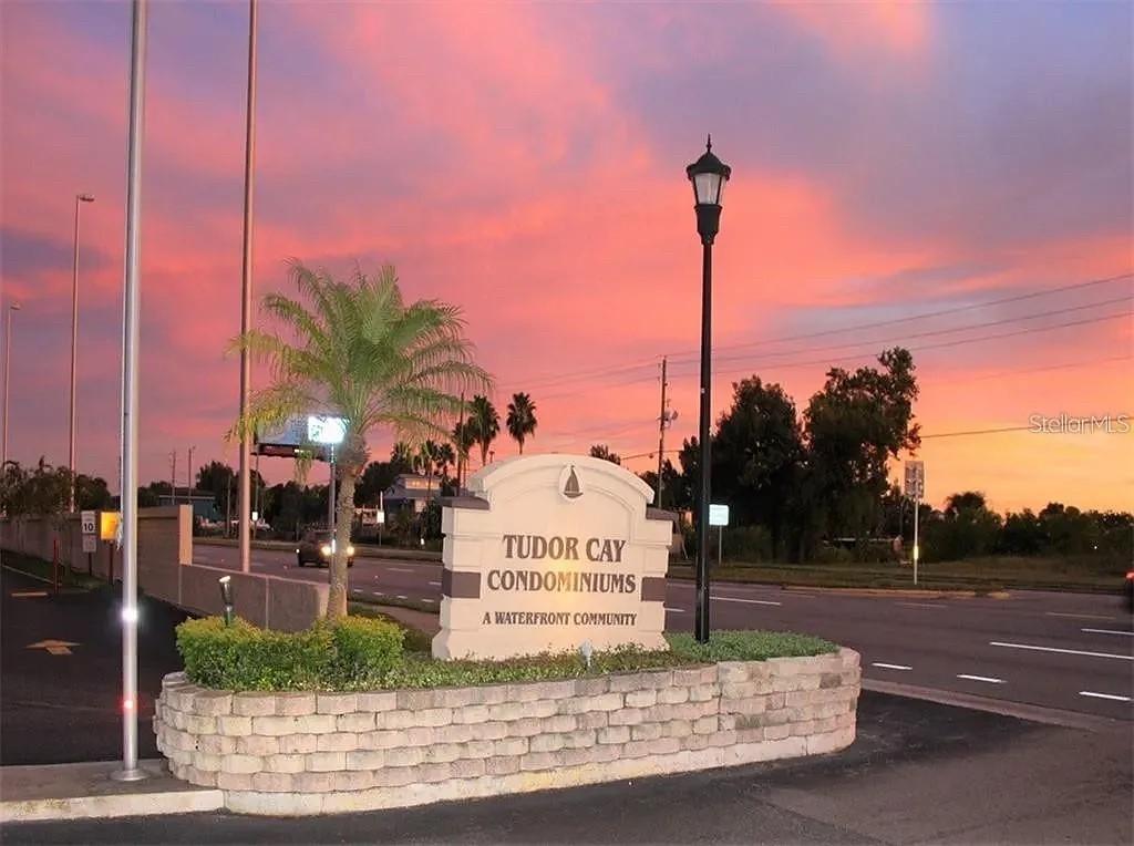 9109 W Hillsborough Ave. #J207, Tampa, FL 33615