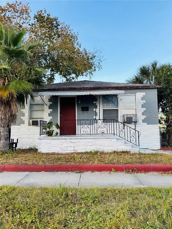 2905 W Chestnut St., Tampa, FL 33607