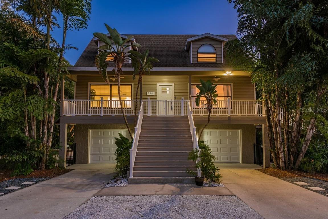 758 Claudia Ln., Palm Harbor, FL 34683