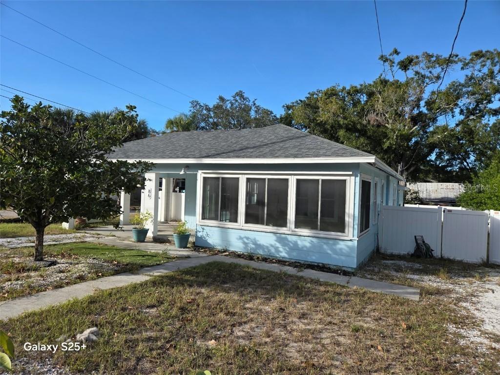 86 Anclote Rd., Tarpon Springs, FL 34689
