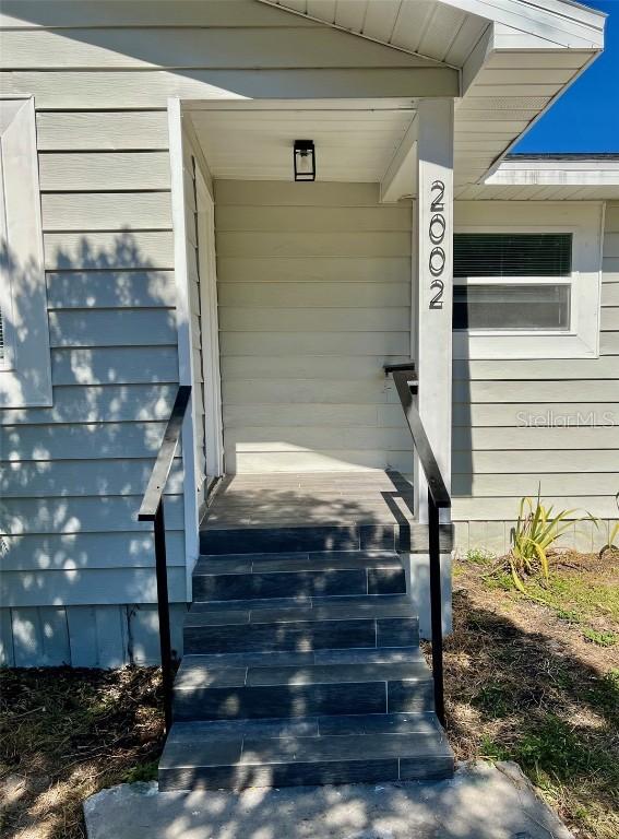 2002 E Hanna Ave., Tampa, FL 33610