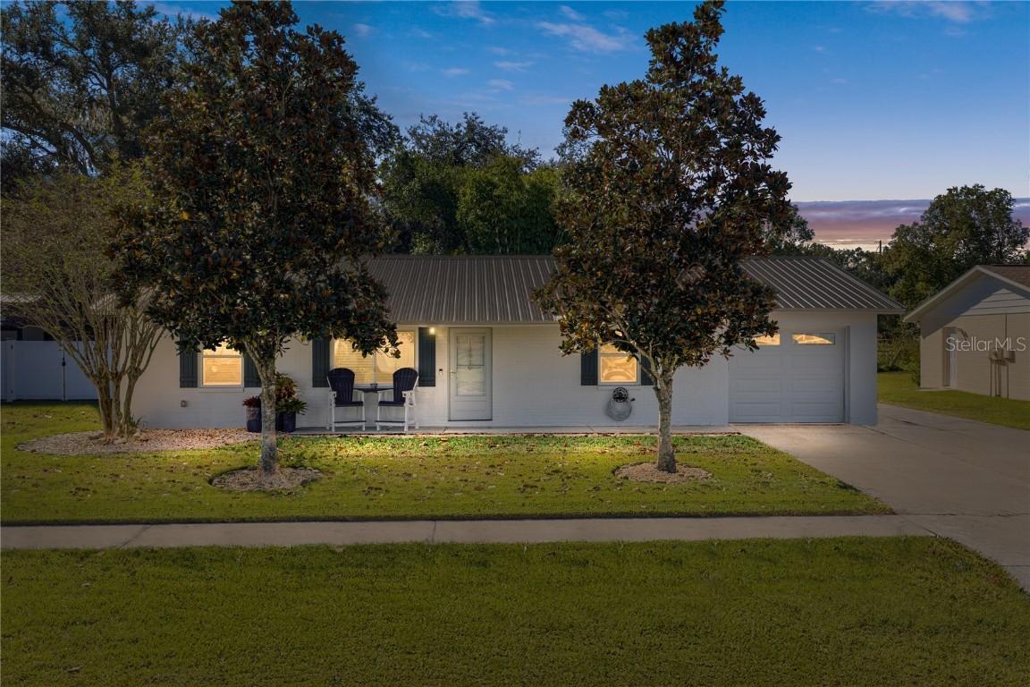 38552 Piedmont Ave., Zephyrhills, FL 33540