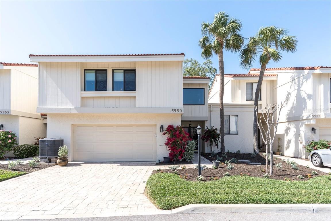 5559 Escondida Blvd., St Petersburg, FL 33715