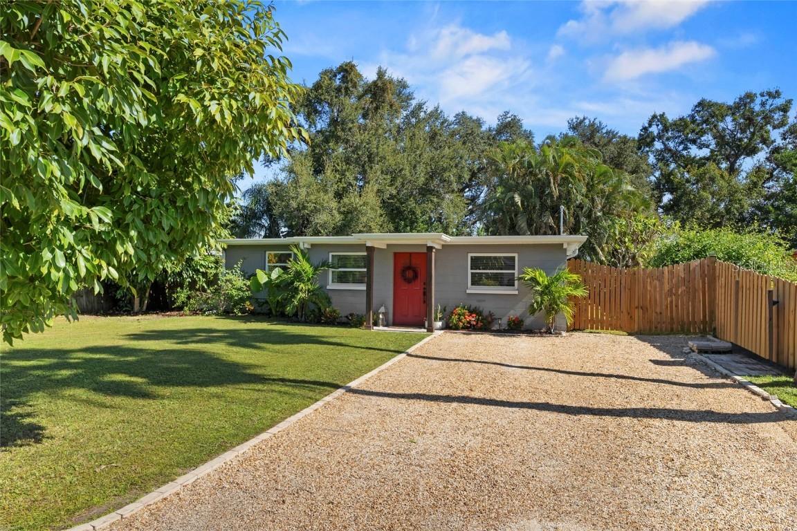 7095 111th St., Seminole, FL 33772