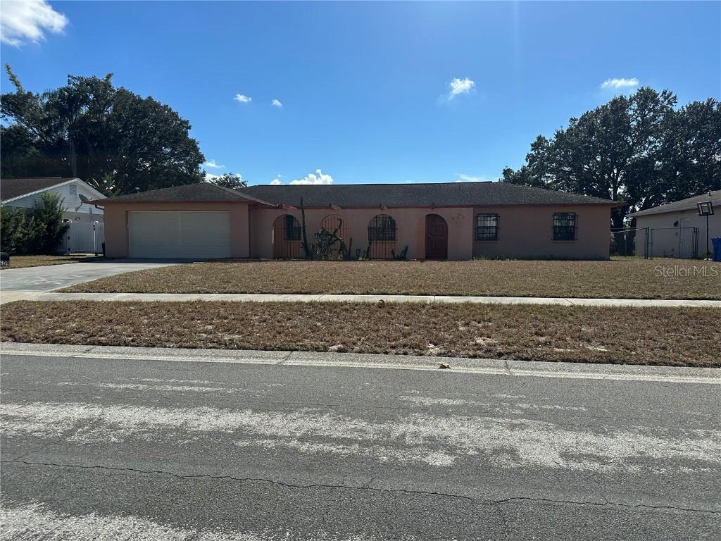 609 Rosemarie Ave., Brandon, FL 33511