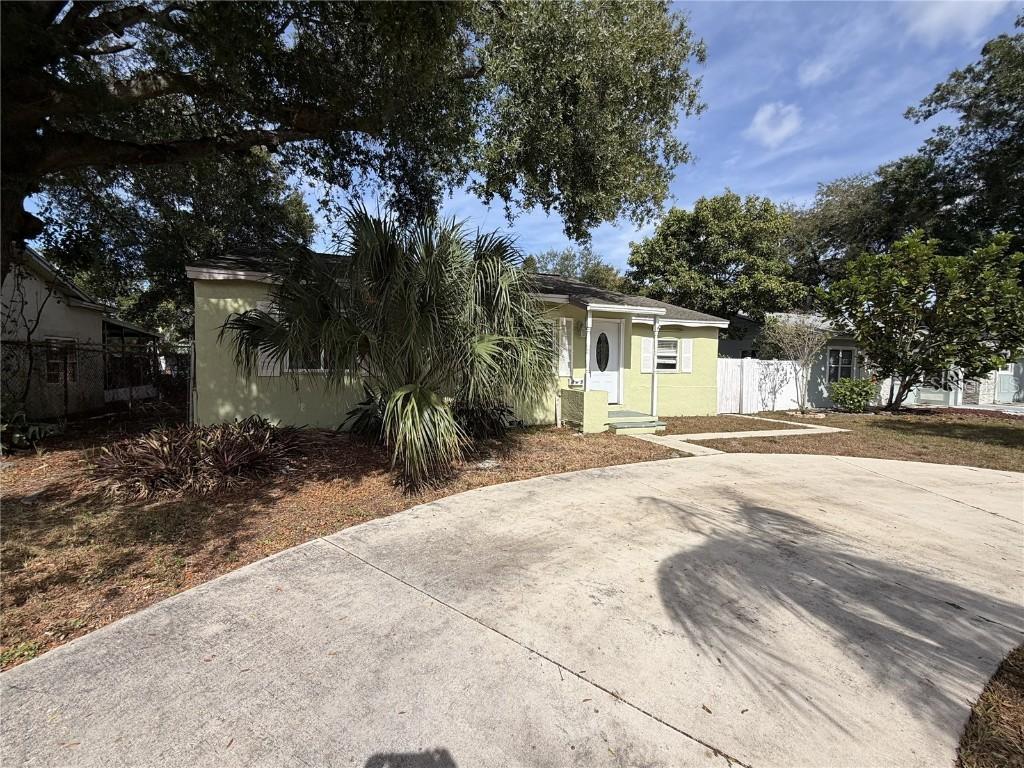 425 40th Ave., St Petersburg, FL 33703