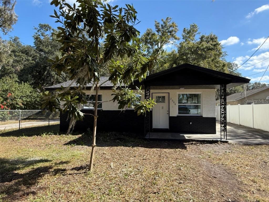 2006 N Gordon St., Plant City, FL 33563