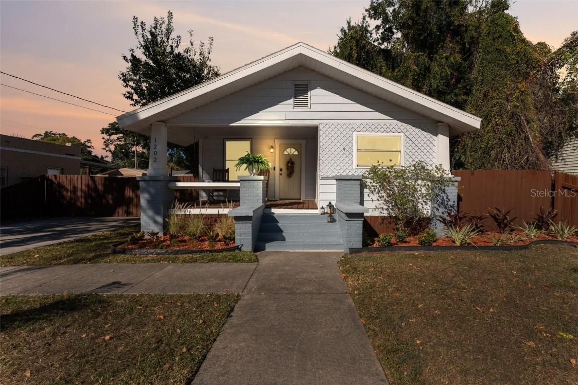 1202 E Ida St., Tampa, FL 33603