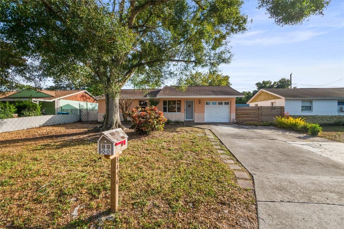 8454 Rose Ter., Seminole, FL 33777