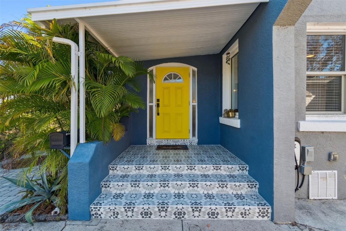 1120 17th Ave., St Petersburg, FL 33704