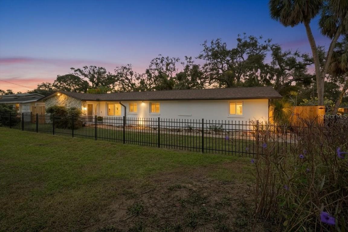 4811 26th Ave., Bradenton, FL 34209