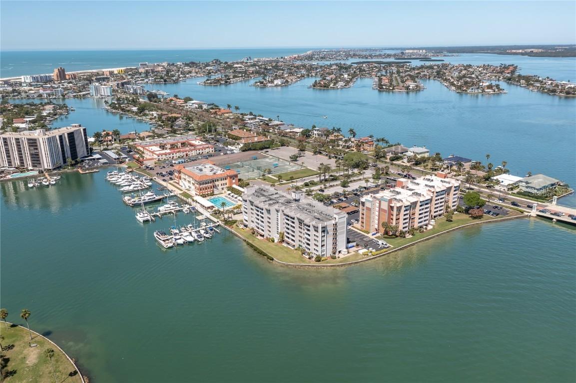 500 Treasure Island Causeway #406, Treasure Island, FL 33706