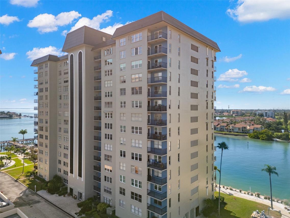 5220 Brittany Dr. #1003, St Petersburg, FL 33715