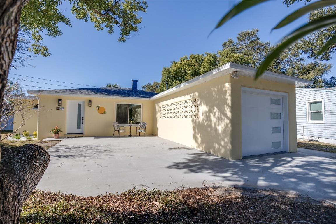 229 Lime Cir., Dunedin, FL 34698