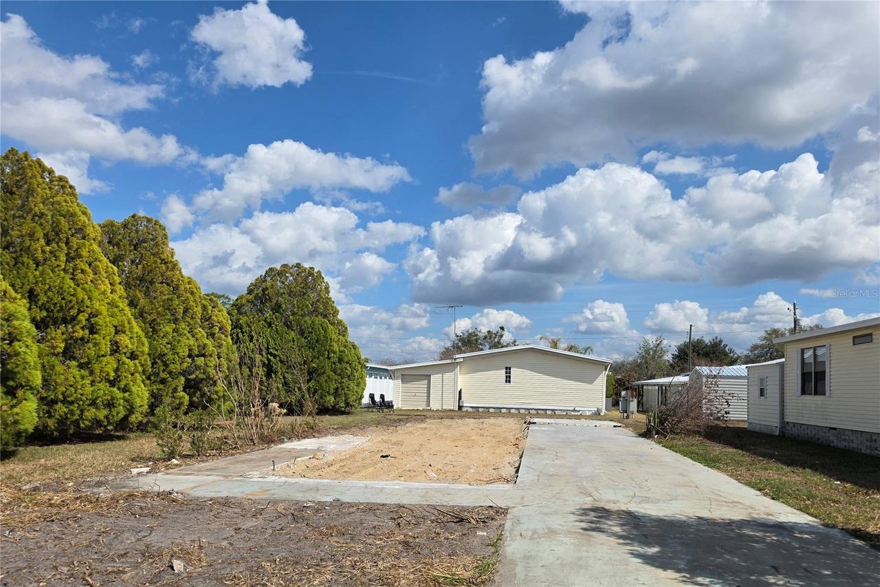 5722 Pawnne St., Zephyrhills, FL 33542