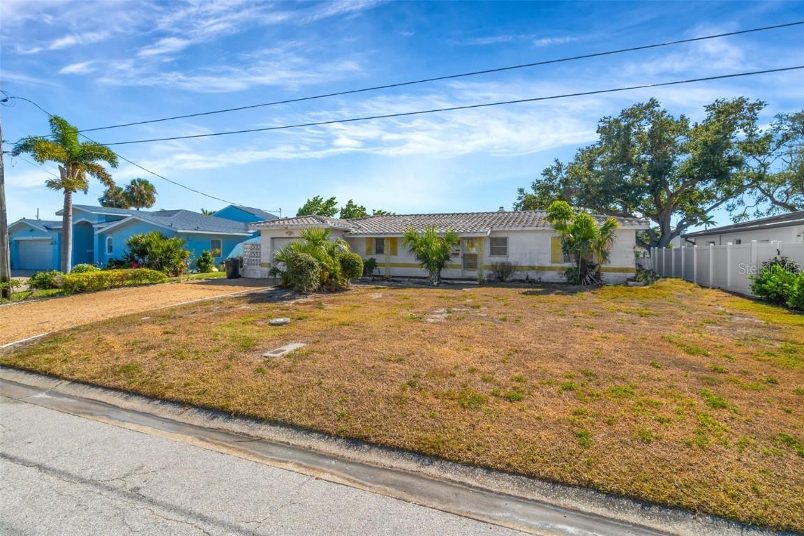 7932 2nd Ave., St Petersburg, FL 33707